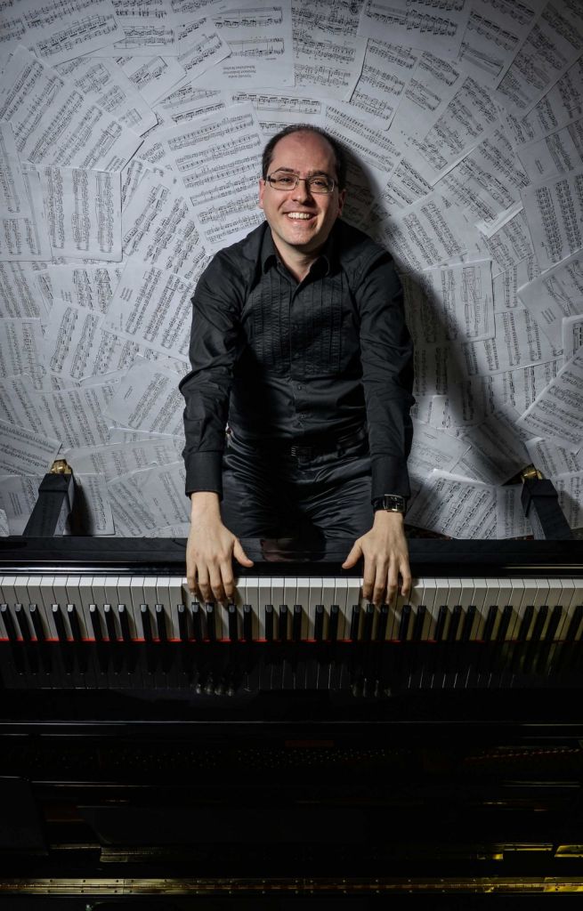 Il pianista Roberto Plano
